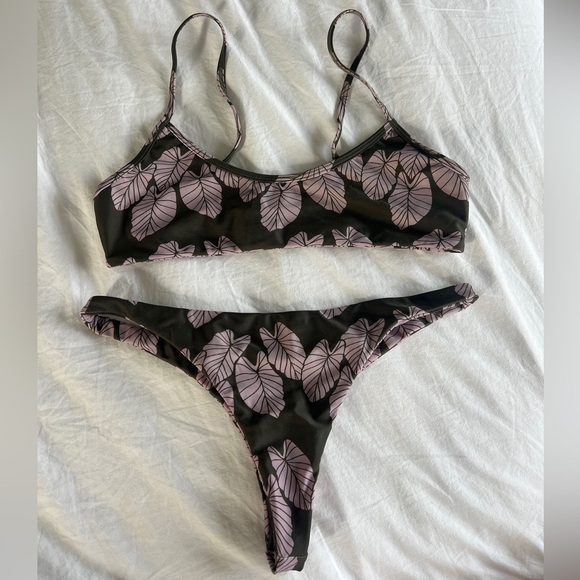 Benoa Bikini Top and Bottom - Picture 1 of 4
